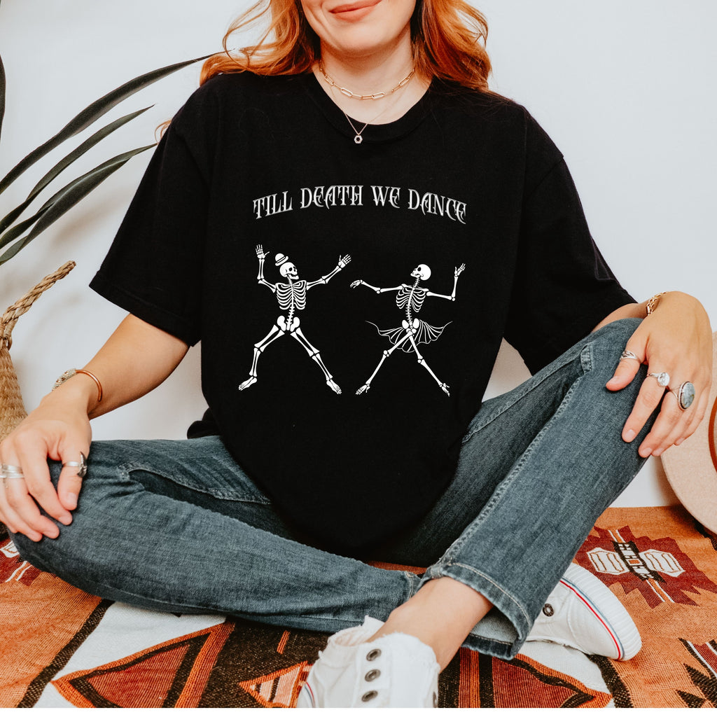 Till Death We Dance – Skeleton Couple Halloween T-Shirt